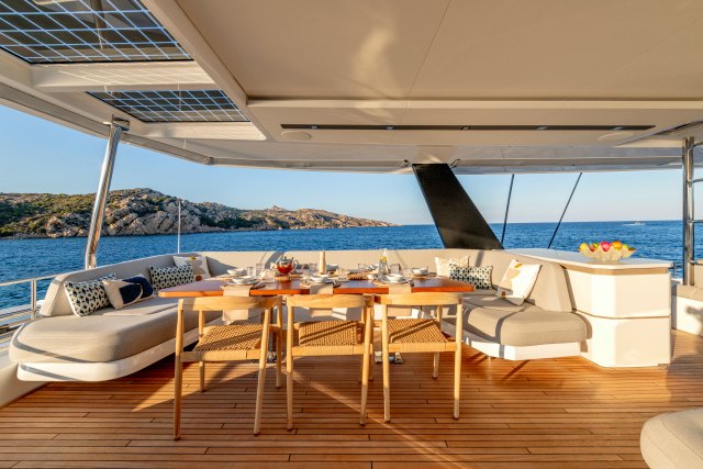 Table set in the aft cockpit